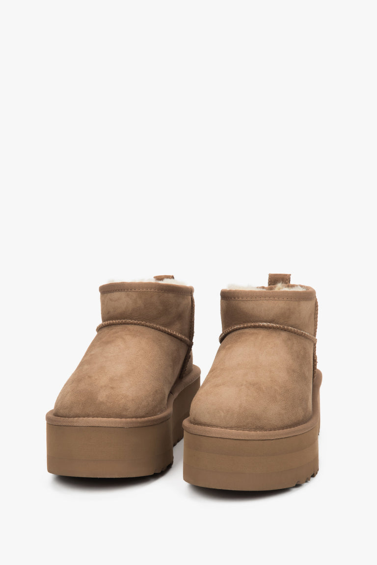Women’s brown snow boots with a thick sole, made of genuine velour with fur lining — Estro.