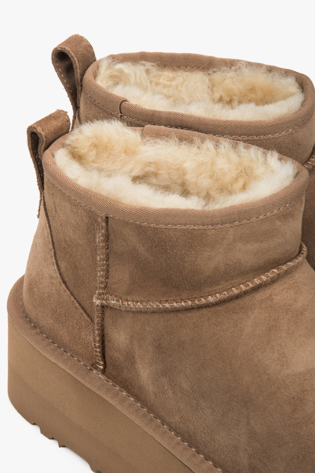 Estro women’s snow boots — brown, thick sole, genuine velour with fur lining.