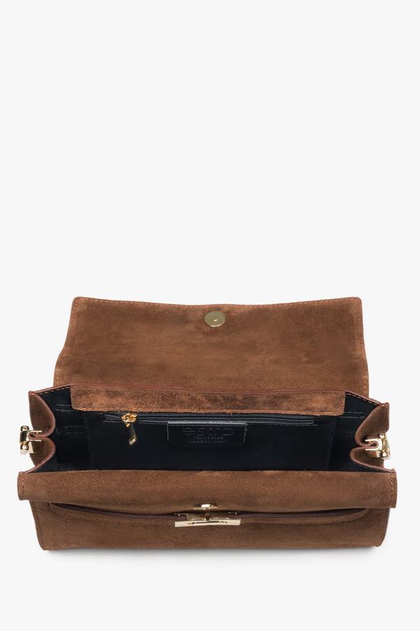 Brown women’s shoulder bag, crafted from Premium Italian genuine velour, Estro.