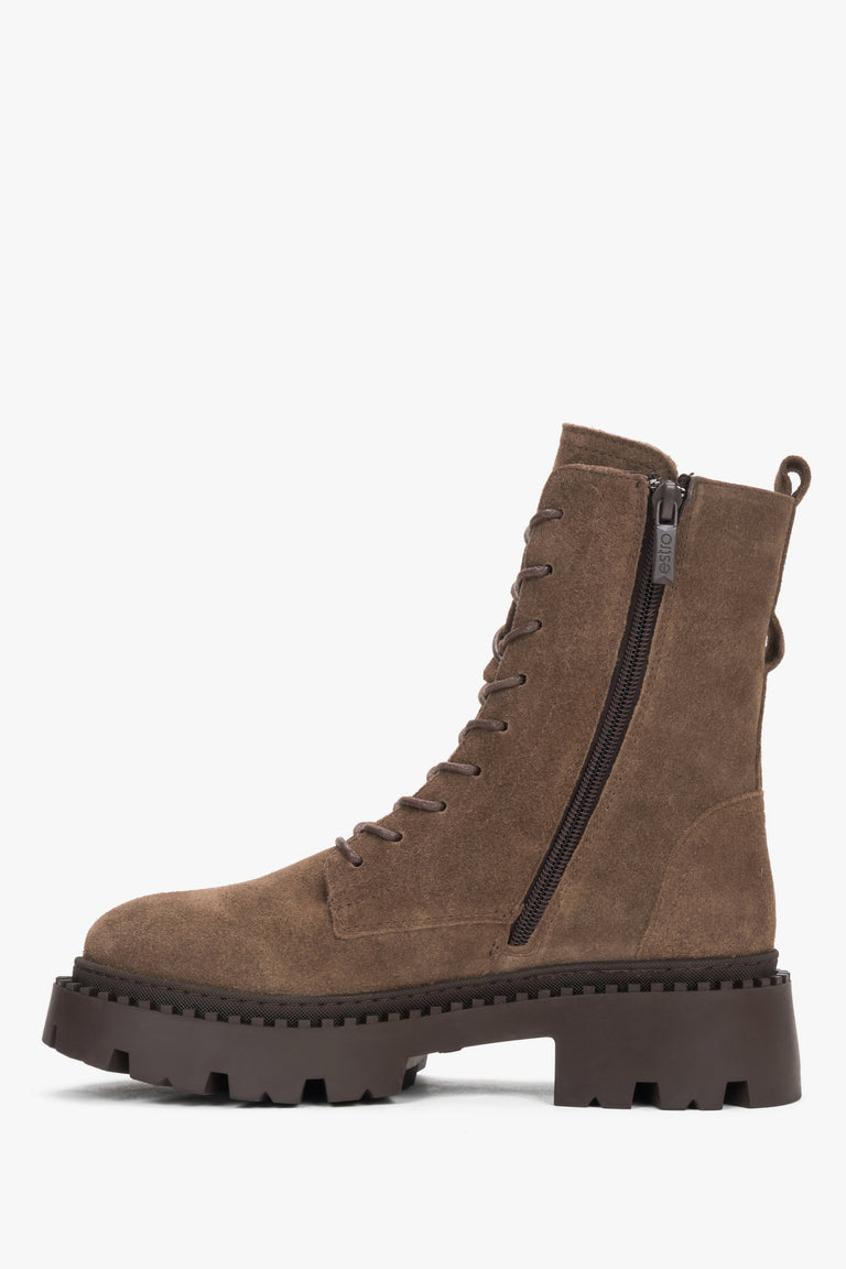 Estro Women's Ankle Boots in Brown Italian Velour - shoes' profile.