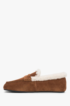 Estro - women's brown velour winter loafers with fur lining.