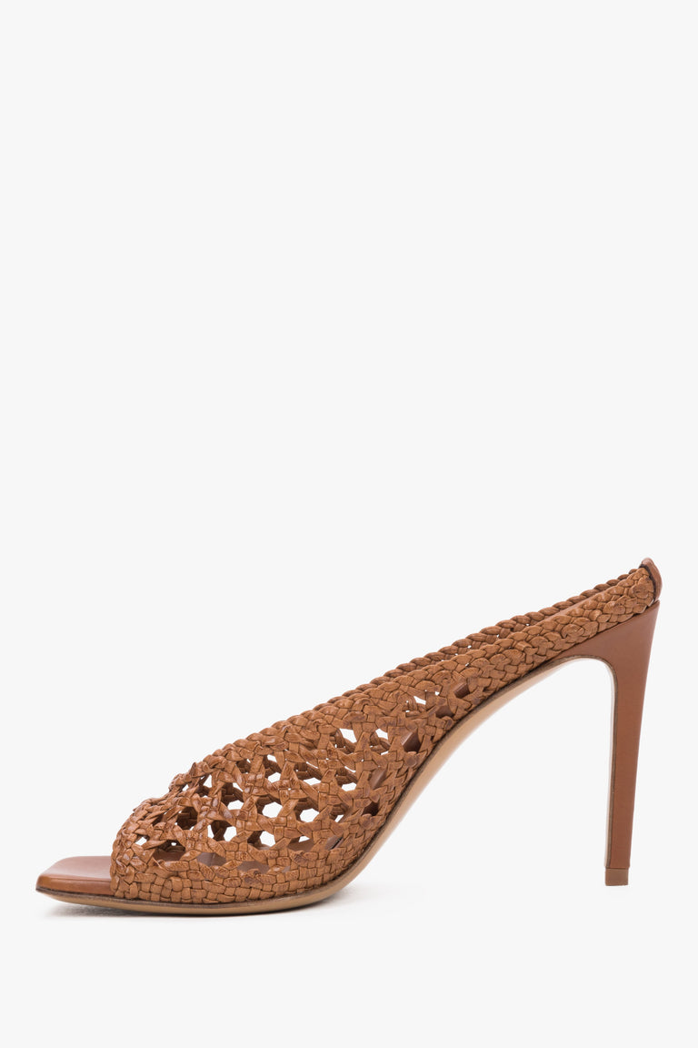 Sophisticated brown leather stiletto mules, perfect for silk dresses and summer galas.