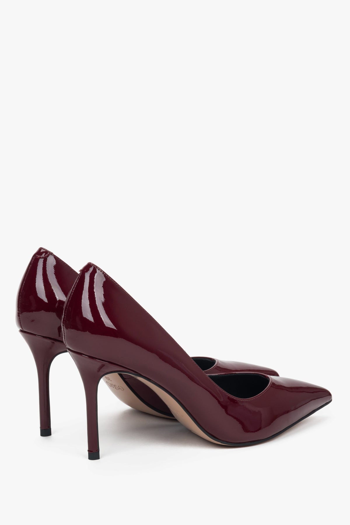Made of patent leather, burgundy women’s high heel shoes Estro.