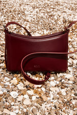 Women's Burgundy Leather Shoulder Bag with Adjustable Strap Estro ER00119792.