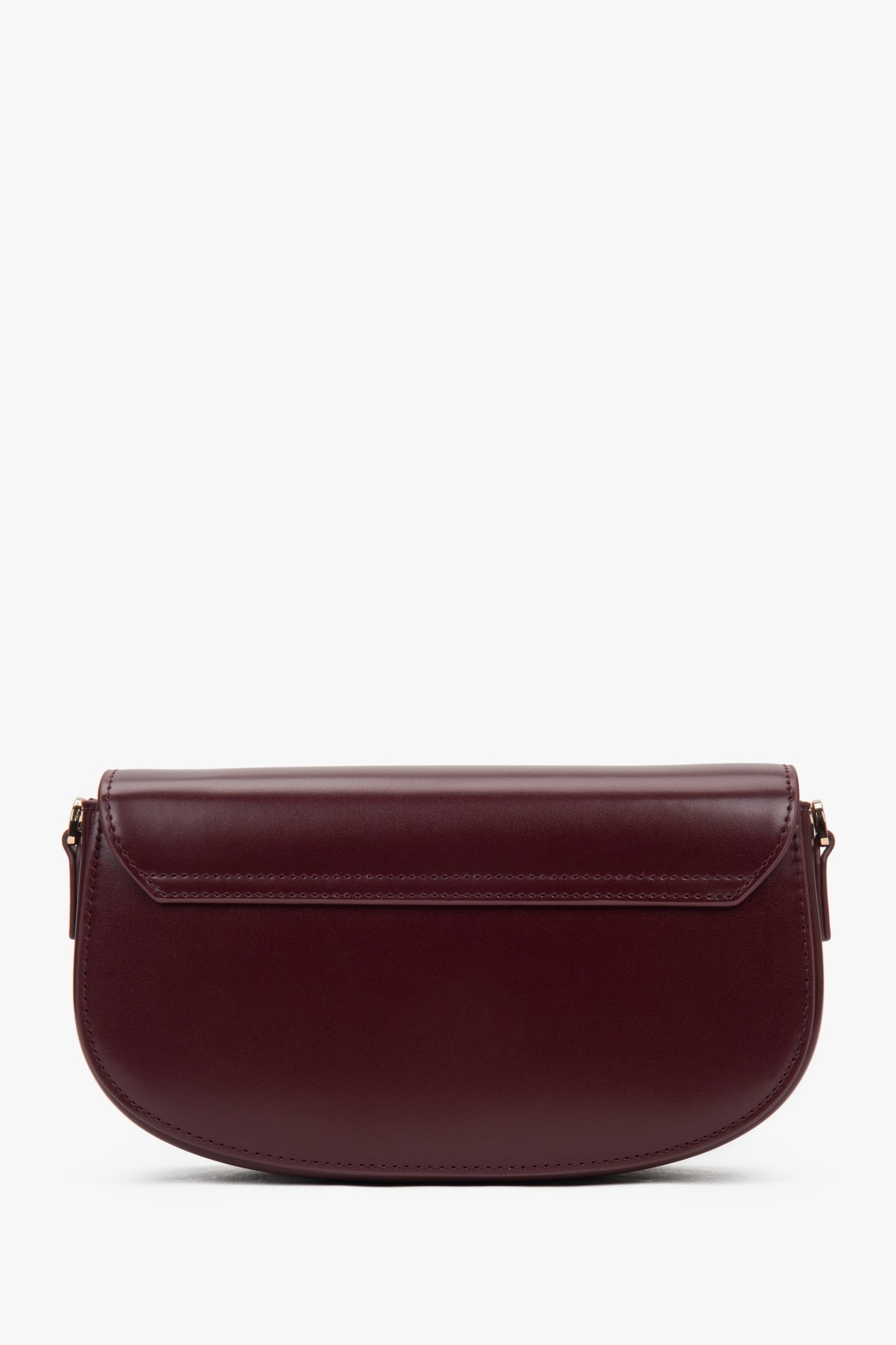 Compact burgundy shoulder bag made of 100% genuine leather.