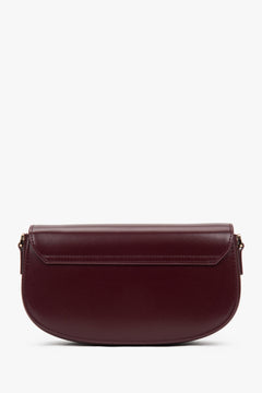 Compact burgundy shoulder bag made of 100% genuine leather.