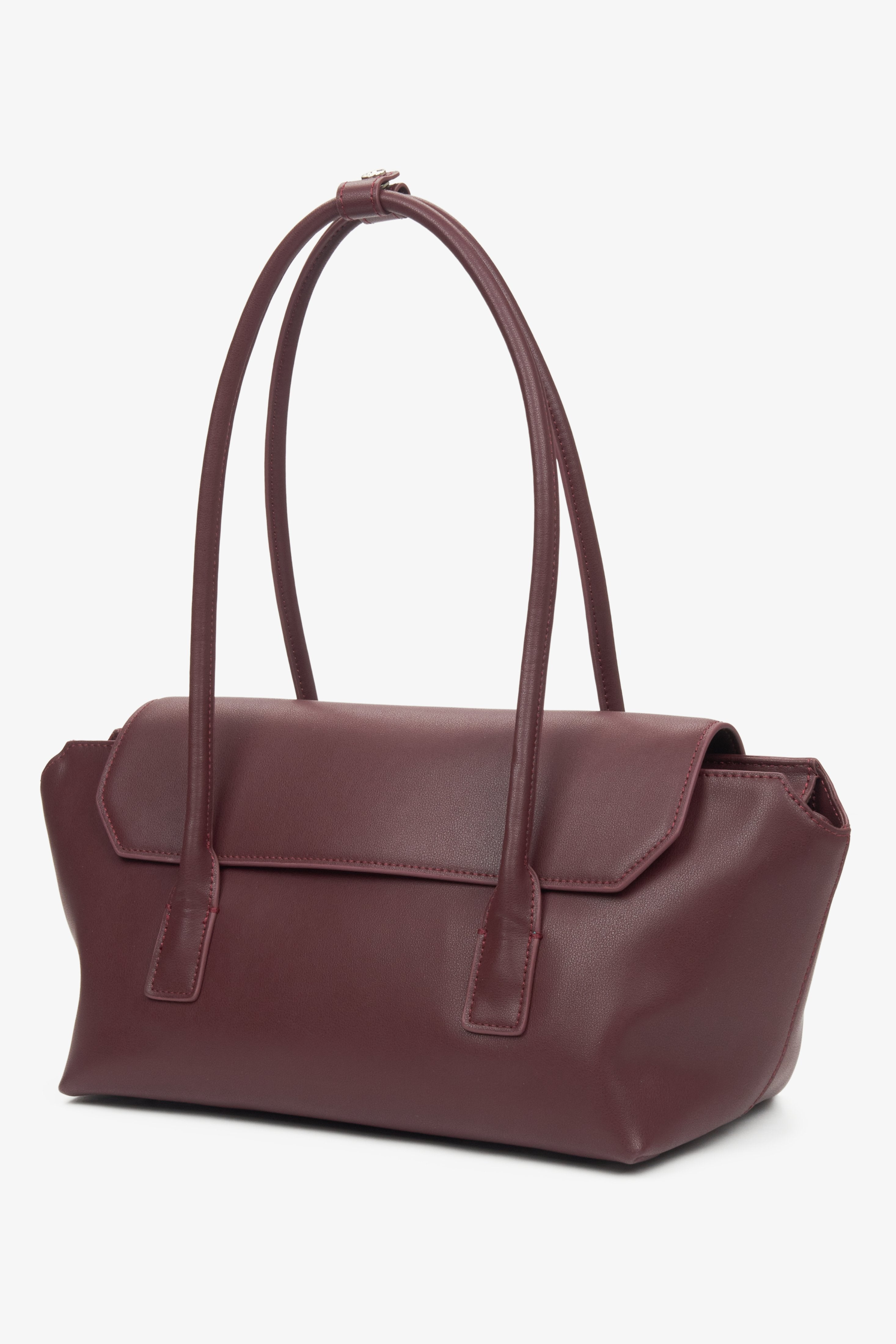 Burgundy leather shoulder bag for women with long handles, designed by Estro.