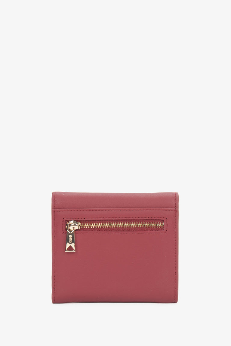 Estro women's tri-fold wallet in burgundy leather - reverse.