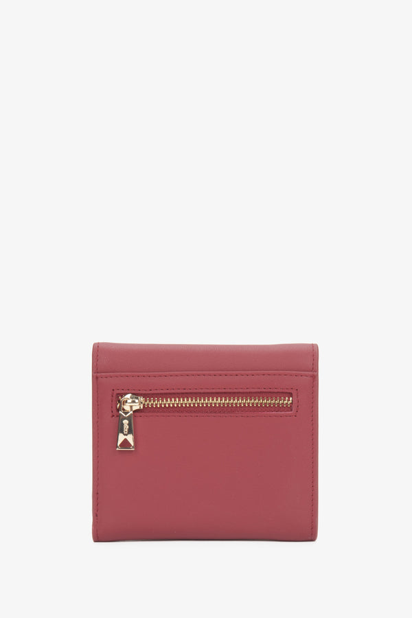 Estro women's tri-fold wallet in burgundy leather - reverse.