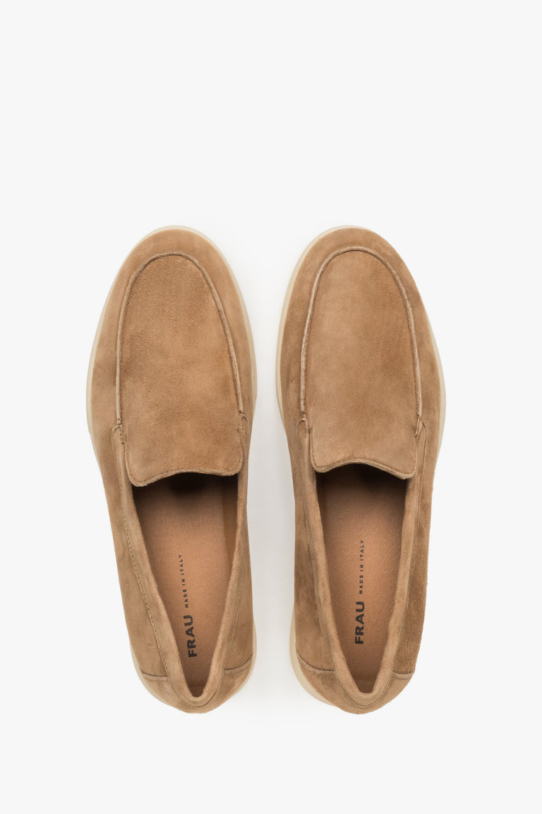 Women's velour loafers in beige (caramel) by Frau – a top view highlighting the contoured front and the Italian leather insole with the Frau brand logo.