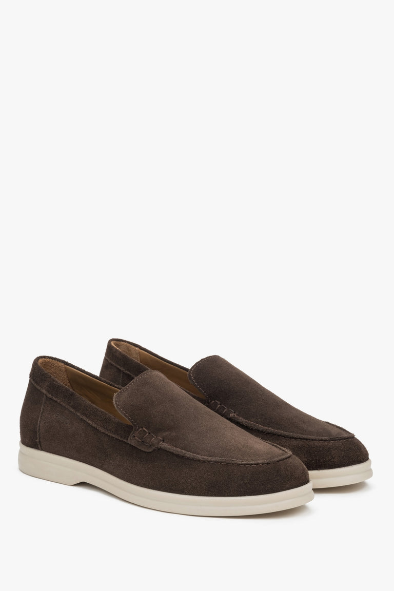 Chocolate brown women’s velour loafers by Estro – showcasing the toe and side vamp.