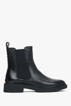 Women's Classic Black Chelsea Boots with Light Insulation Estro ER00118406.