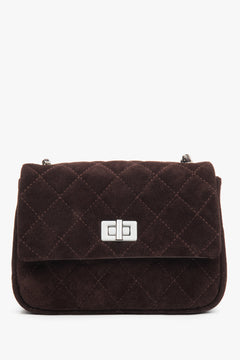 Women's classic dark brown quilted velour shoulder bag with silver chain strap Estro.