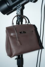 Women’s Classic Dark Brown Satchel Bag in Genuine Leather Estro ER00118894.