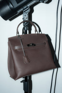 Women’s Classic Dark Brown Satchel Bag in Genuine Leather Estro ER00118894.