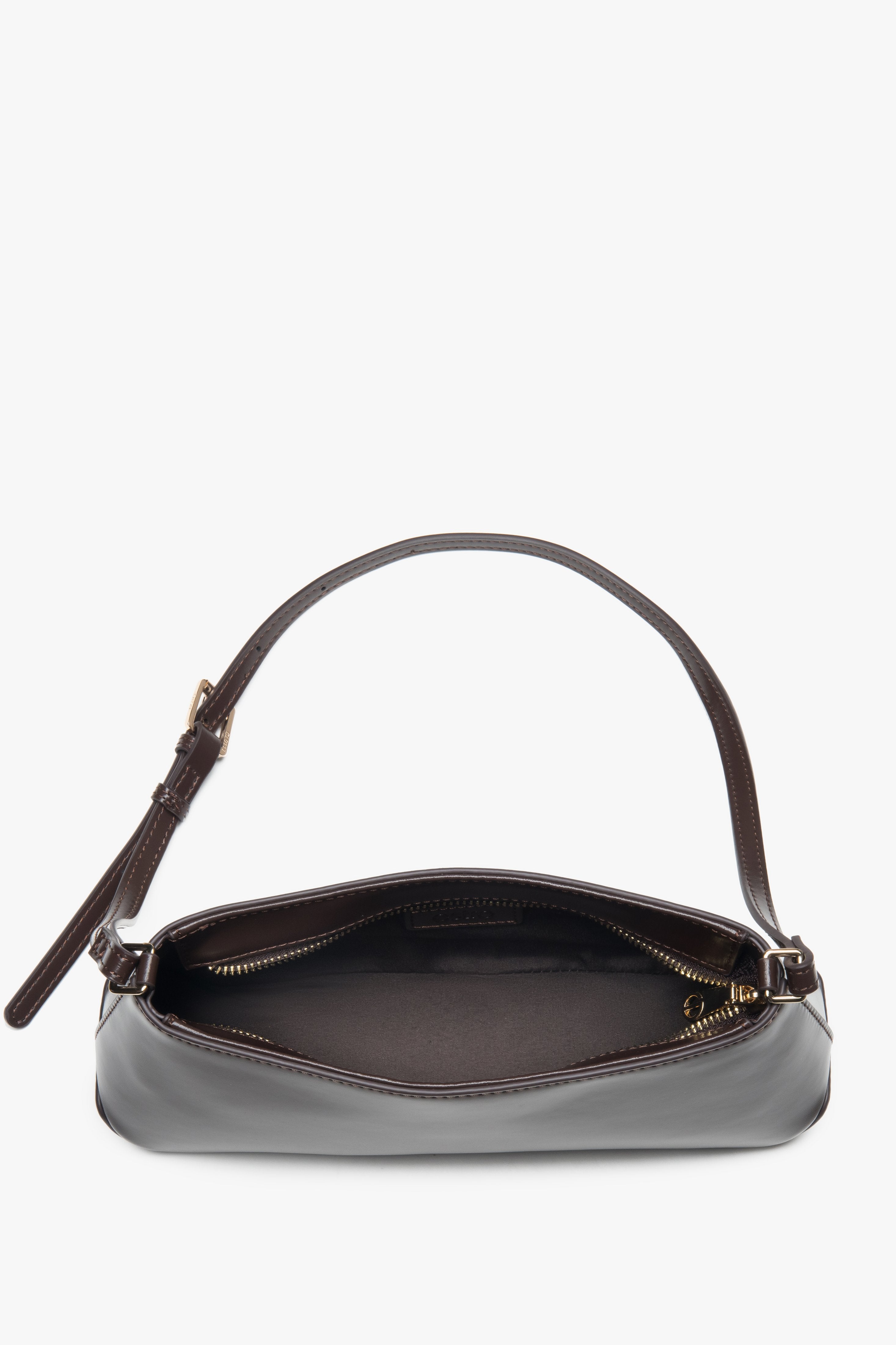 Dark brown, elegant women's shoulder bag made of natural leather, Estro.