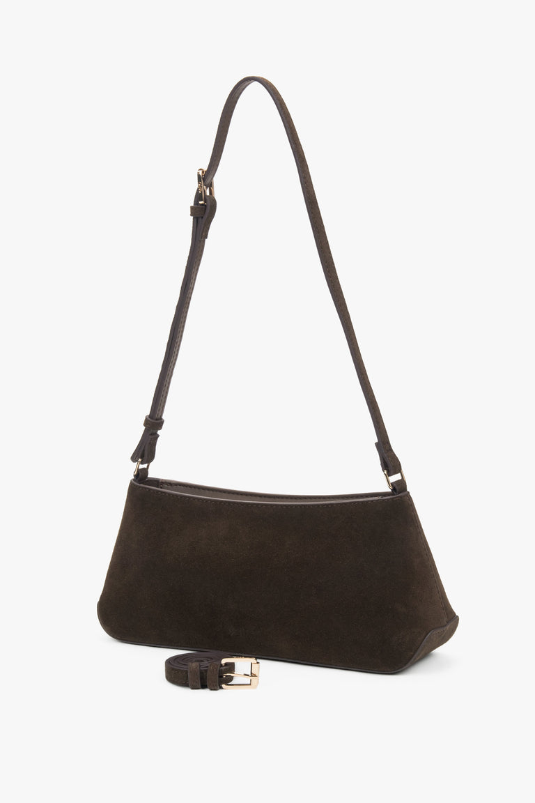 Women’s elegant dark brown shoulder bag made of genuine velour by Estro.