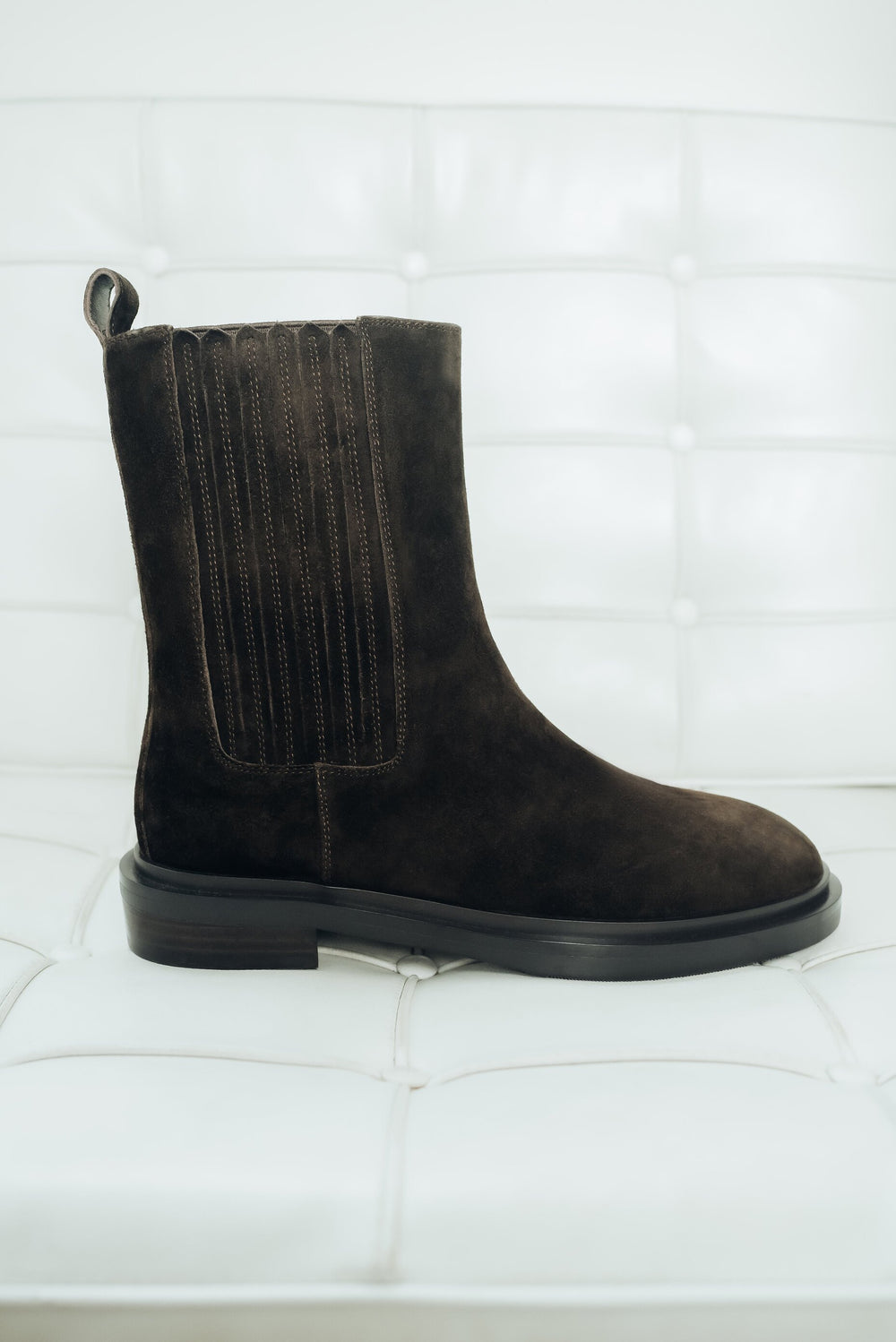 Women's Classic Dark Brown Velour Chelsea Boots with Elastic Gores Estro ER00120662.
