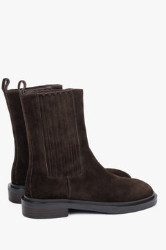 Made of natural velour, women's dark brown Chelsea boots with elastic side panels Estro.