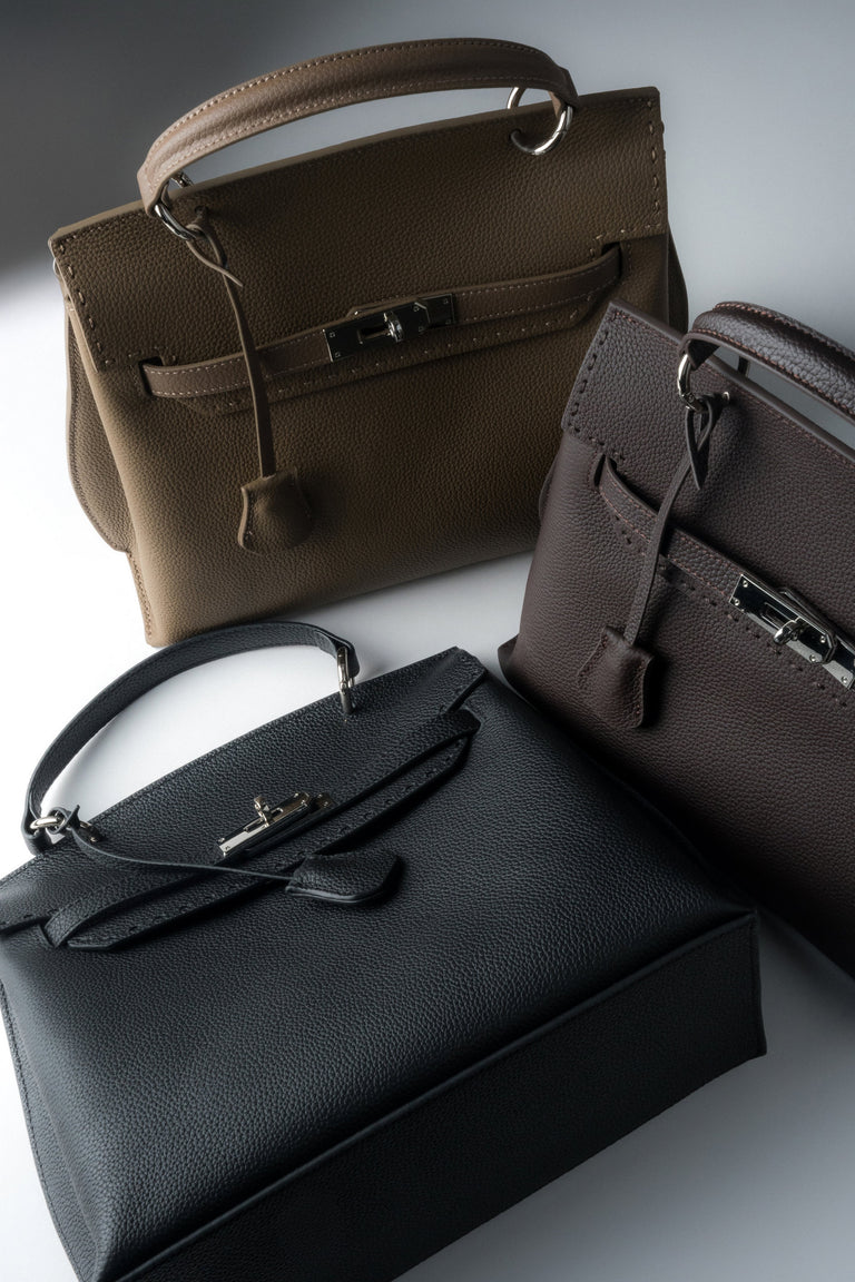 Women’s satchel bag in taupe, made of genuine leather, Estro.