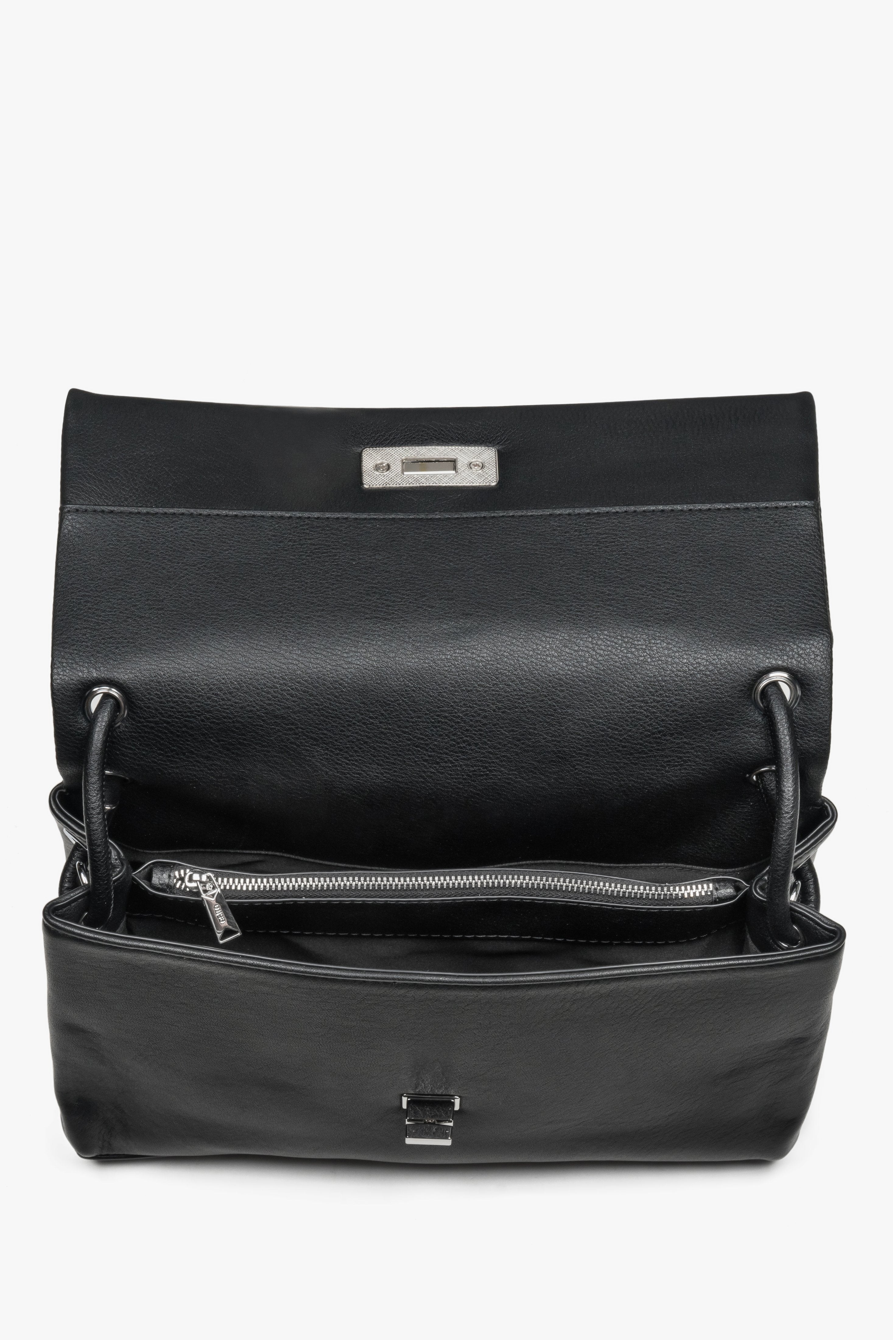 Compact black women’s crossbody bag made of genuine leather by Estro.