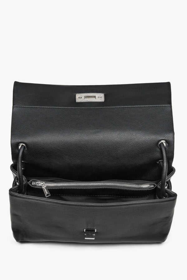 Compact black women’s crossbody bag made of genuine leather by Estro.