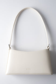 Women's Cream Beige Leather Shoulder Bag with Adjustable Strap Estro ER00119794