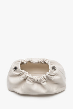 Detail image of women's cream beige leather shoulder bag with chain