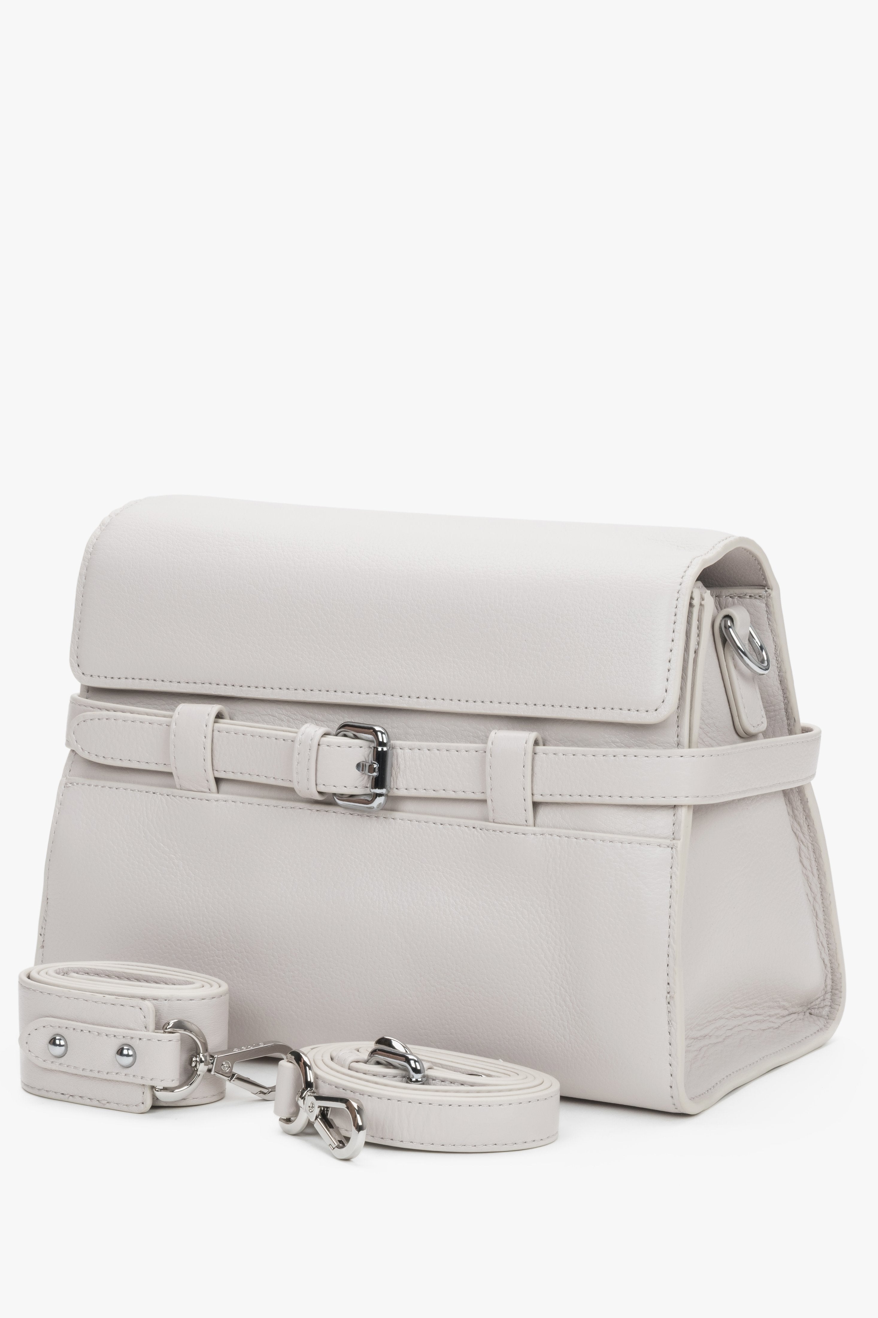 Front view of women's cream beige leather shoulder bag with buckle by Estro