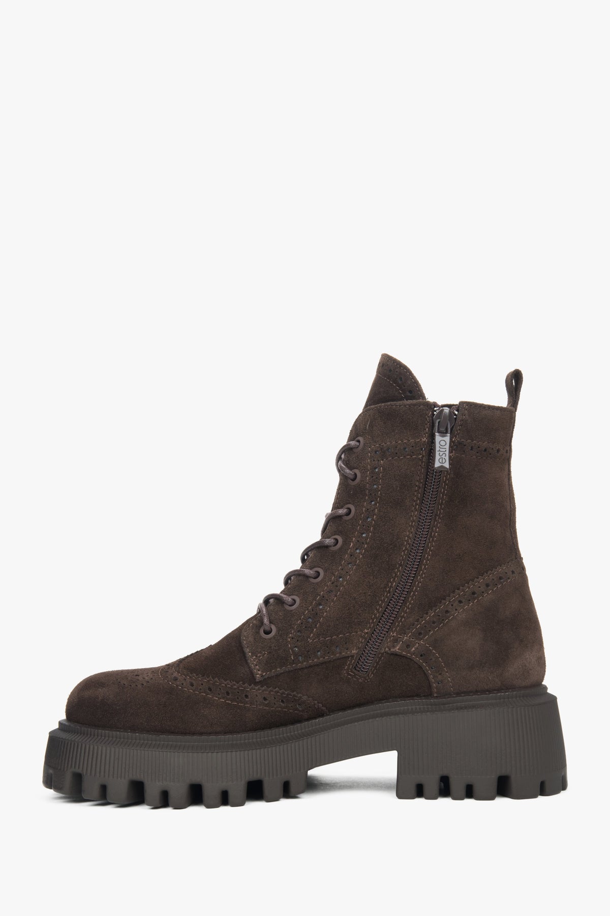 Estro presents women’s lace-up boots in a bitter chocolate shade, crafted from high-quality Italian velour leather.