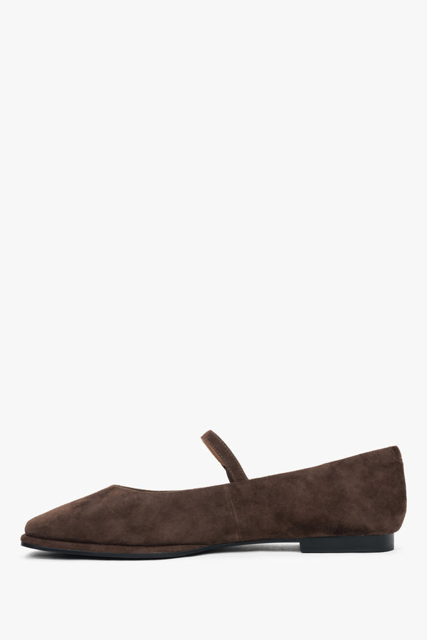 Women’s dark brown ballerinas in soft natural velour Estro.