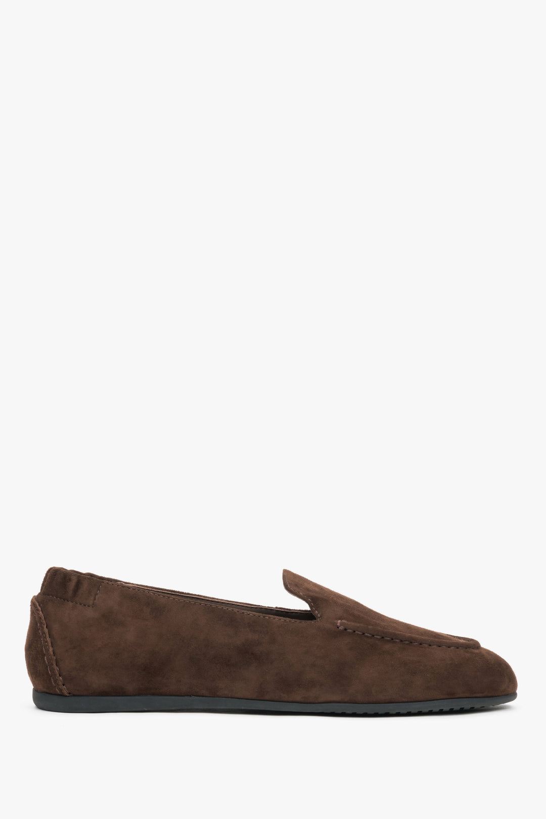 Estro women's dark brown barefoot-style moccasins made of soft natural velour.