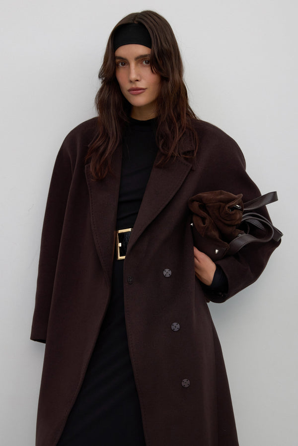 Dark brown bucket coat with wide lapels and a tie waist, Estro.