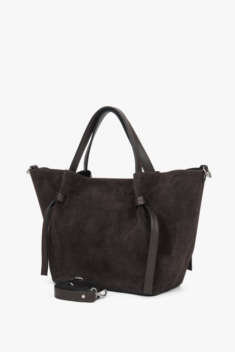 Dark brown boat bag crafted from soft, luxurious Italian premium velour, Estro ER00118158 – perfect for everyday use.