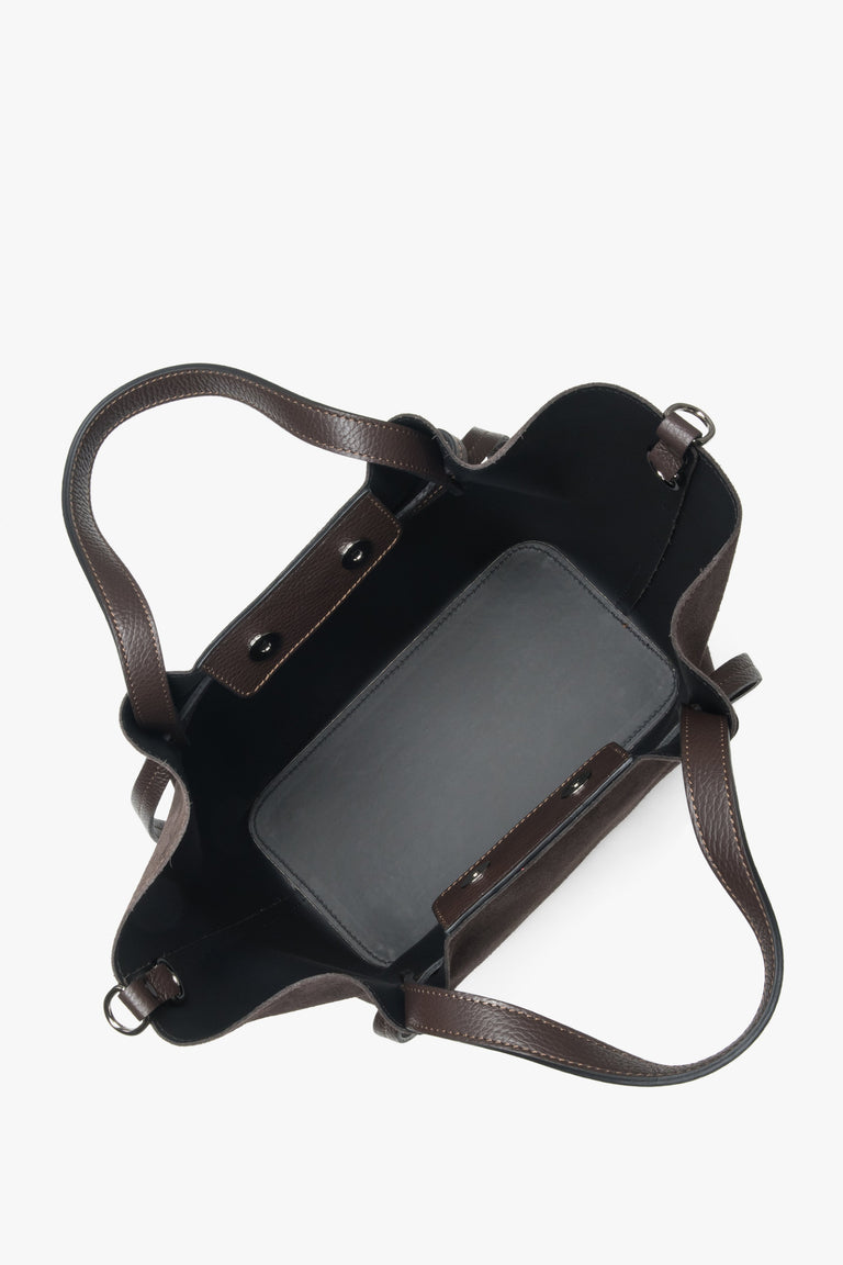 Exclusive dark brown women's bag from Estro, made of natural Italian premium velour, model ER00118158, combining elegance and functionality.
