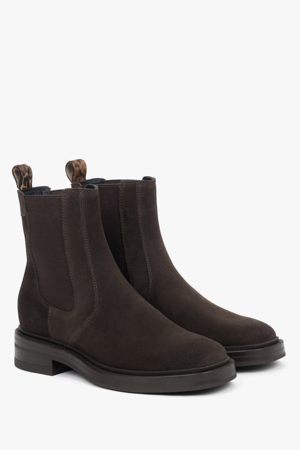 Women's dark brown high-top Chelsea boots made of Premium Italian Genuine Leather.