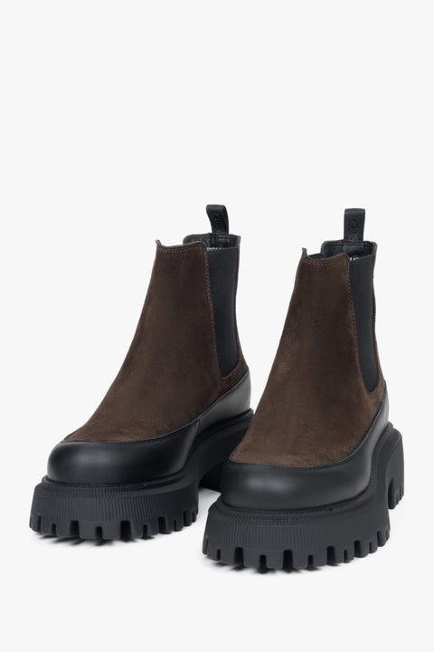 Elevated Chelsea boots by Estro made of luxurious dark brown premium velour.