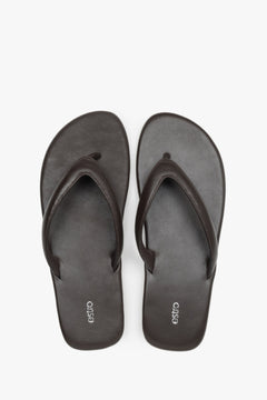 Women’s dark brown flip-flops made from soft genuine leather by Estro – top view.