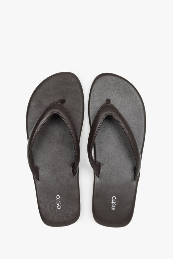 Women’s dark brown flip-flops made from soft genuine leather by Estro – top view.