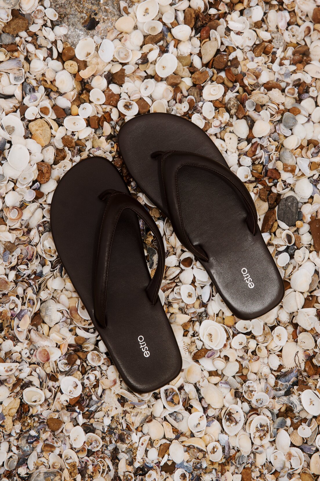 Women’s Dark Brown Flip-Flops made of Soft Genuine Leather Estro ER00119395