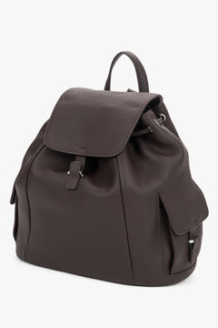 Estro - women's dark brown genuine leather bucket backpack.