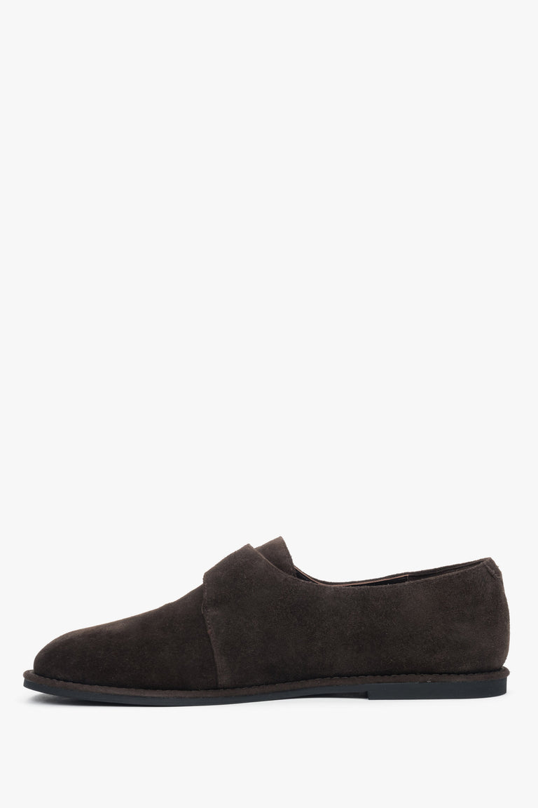 Women’s dark brown genuine velour shoes with a buckle fastening Estro.