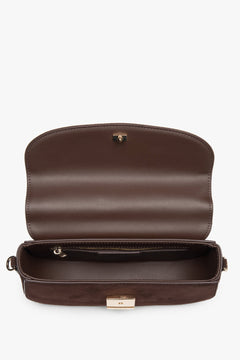 Women's dark brown shoulder bag in saddle shape made of genuine velour Estro.