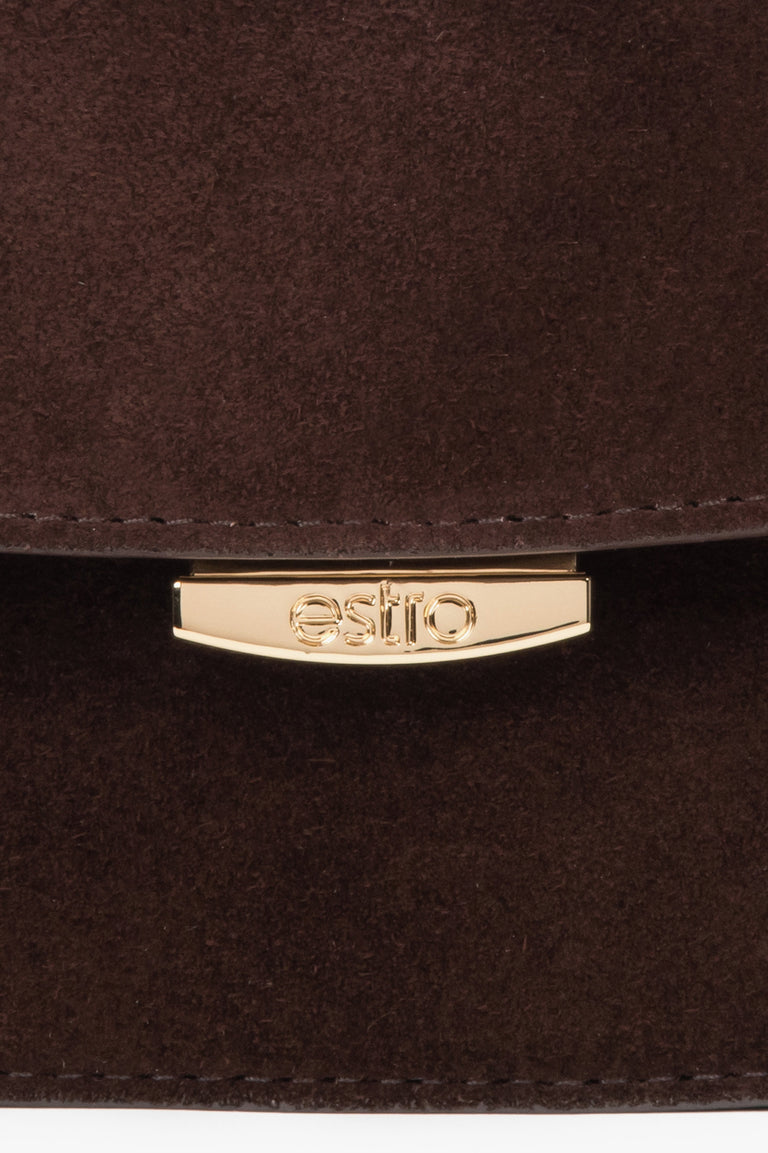 Women's dark brown shoulder bag Estro, in saddle shape, made of genuine velour.