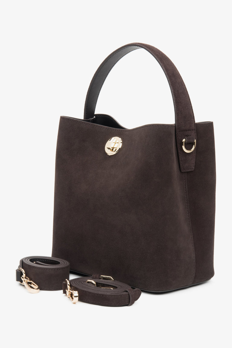 Dark brown women’s hand-held handbag made of natural velour Estro.