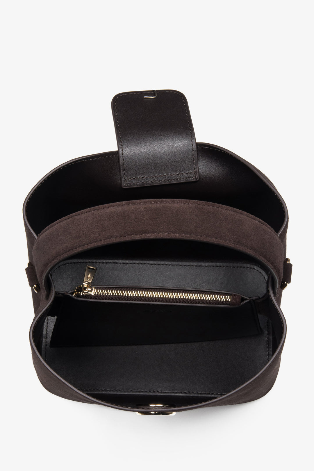 Women’s dark brown hand-held handbag made of natural velour, Estro.