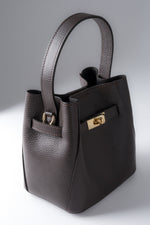 Women's Dark Brown Handy Satchel Handbag made of Premium Italian Genuine Leather Estro ER00120510.