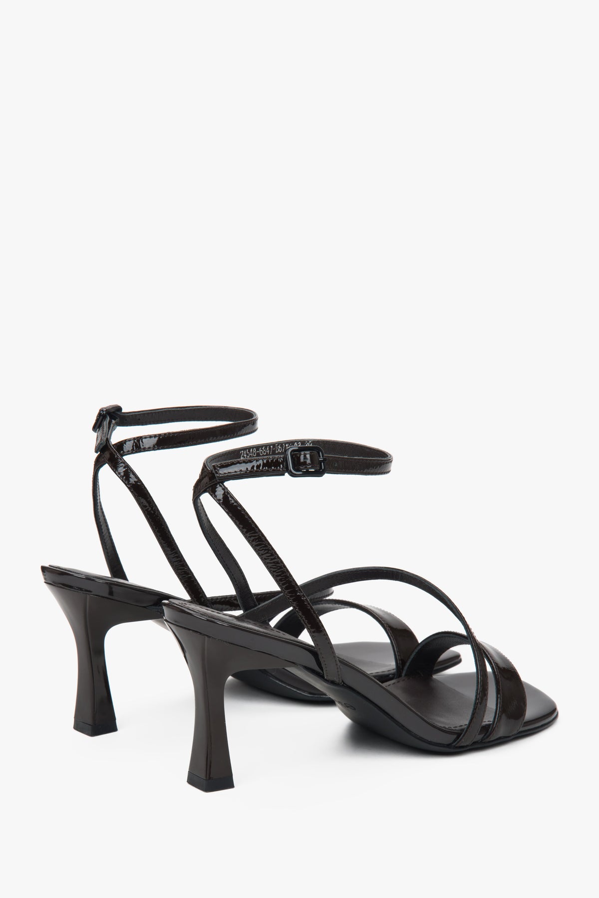 In genuine leather, dark brown women’s heeled sandals by Estro.