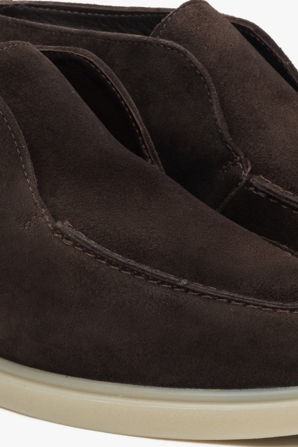 Dark brown platform loafers for women by Estro, made of luxurious genuine Italian suede.