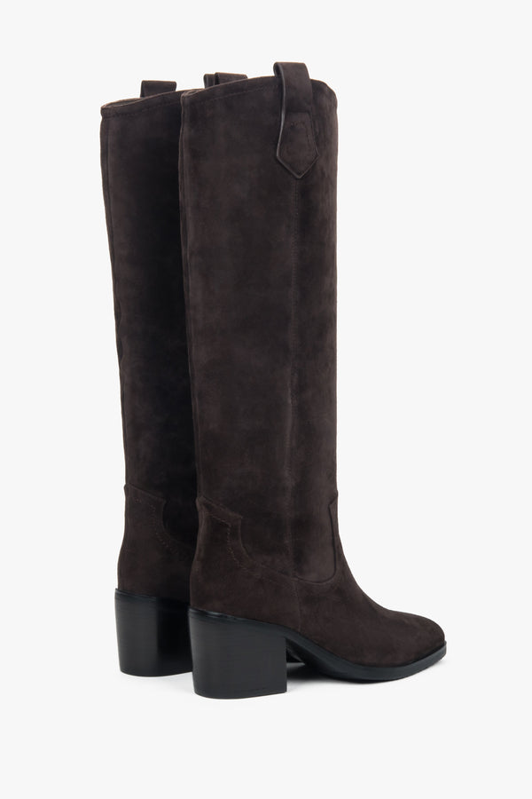 Dark brown women’s high cowboy boots Estro made of natural velour.